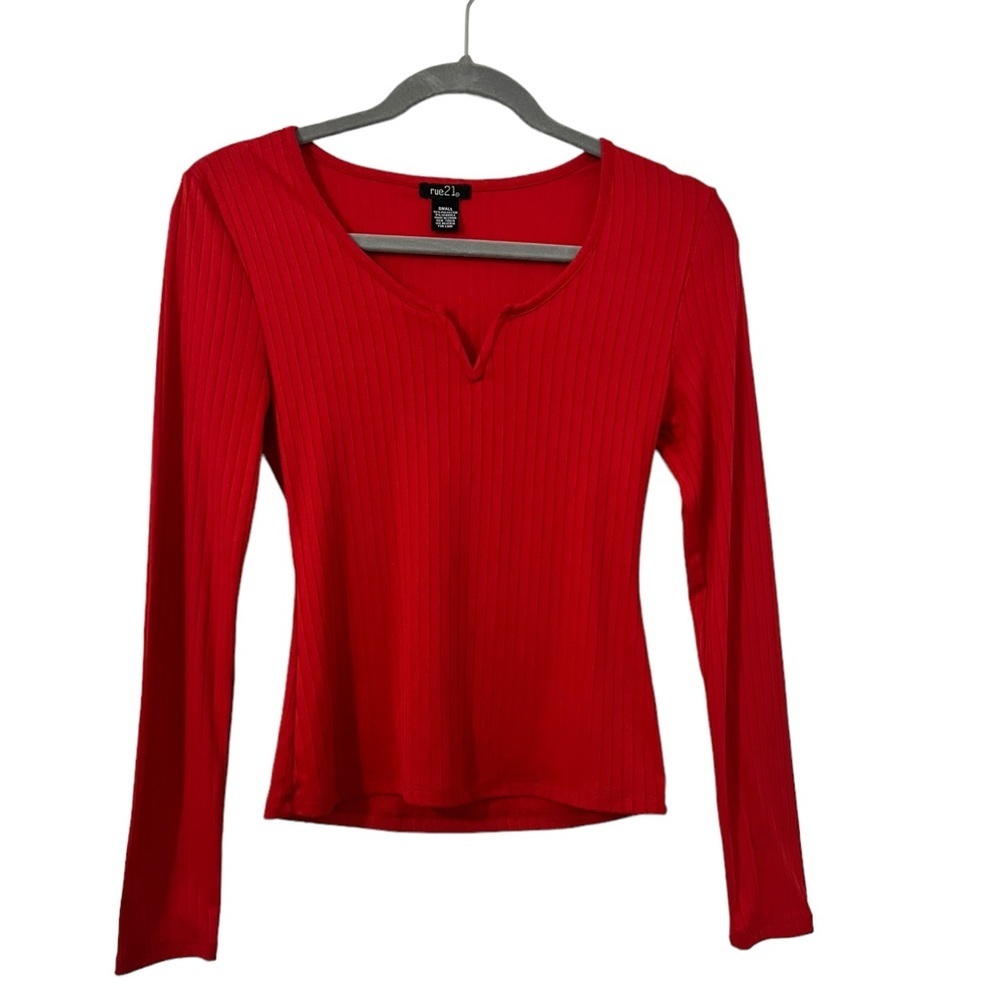 Red Women’s Ribbed Long Sleeve Top. NWOT. Size small.